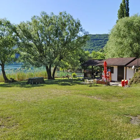 Дом отдыха Lovely Holiday In With Terrace *